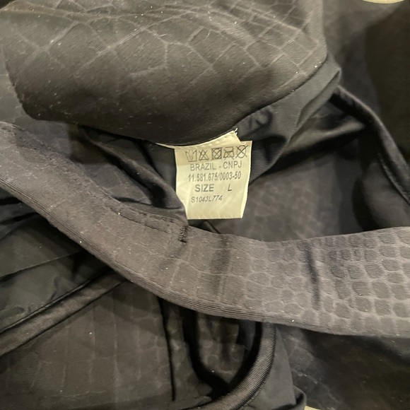 Agua de Coco Black Ruffle Triangle Bikini Set - Picture 7 of 8